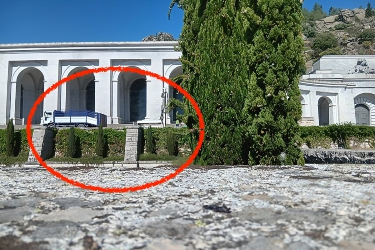 La imagen de la maquinaria entrando en el Valle no ha tardado en hacerse viral en redes sociales