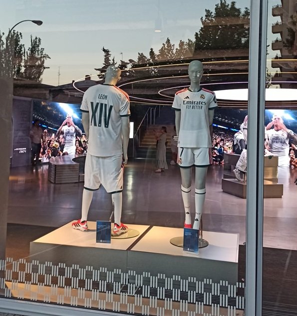 Camiseta del Real Madrid de León XIV Camiseta del Real Madrid de León XIV