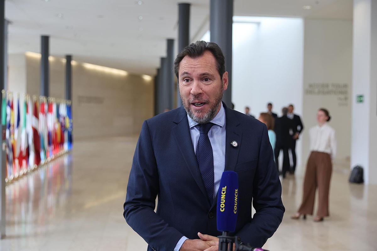 Turno de Óscar Puente, ¿cuál ha sido el granito de arroz del ministro de Transportes y Movilidad Sostenible? Billetes gratis Turno de Óscar Puente, ¿cuál ha sido el granito de arroz del ministro de Transportes y Movilidad Sostenible? Billetes gratis