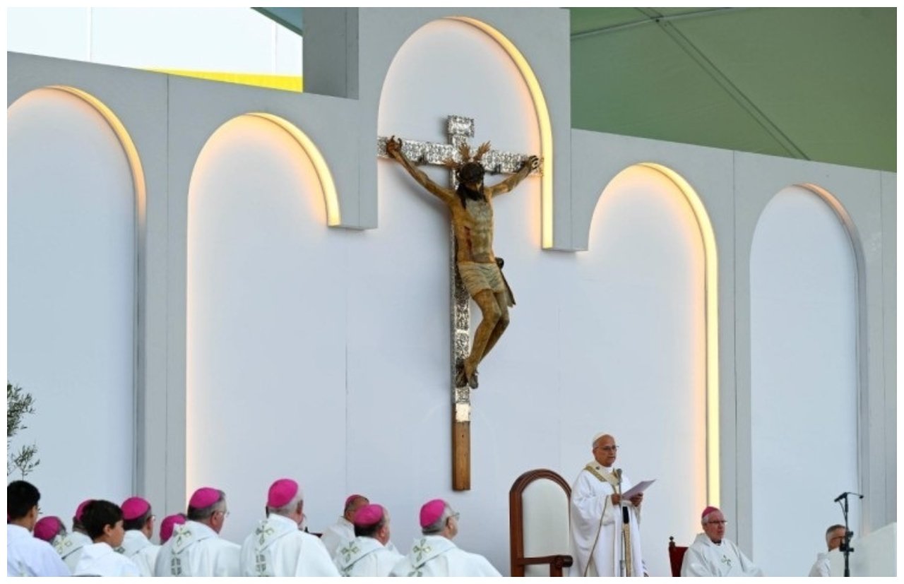 En el Estadio de Gran Canaria, el asunto tratado por el Pontífice no fue la inmigración sino el Sagrado Corazón... la clave de la historia / Foto: Vatican Media