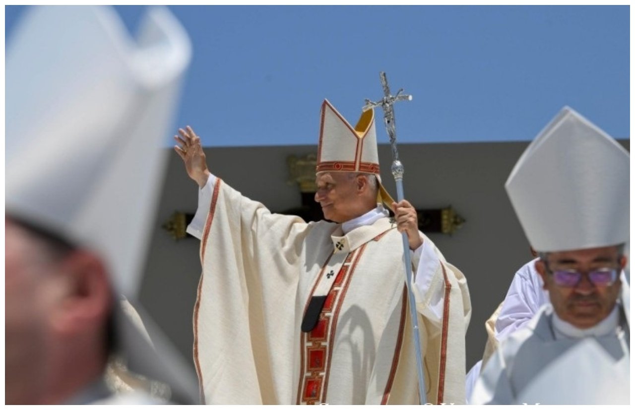 "No tengo prisa", aseguraba el Papa. en su despedida de Canarias, advirtió: abran a todos este mar de amor, a los pobres y a los ricos. A los emigrantes... y a los turistas / Foto: Vatican Va