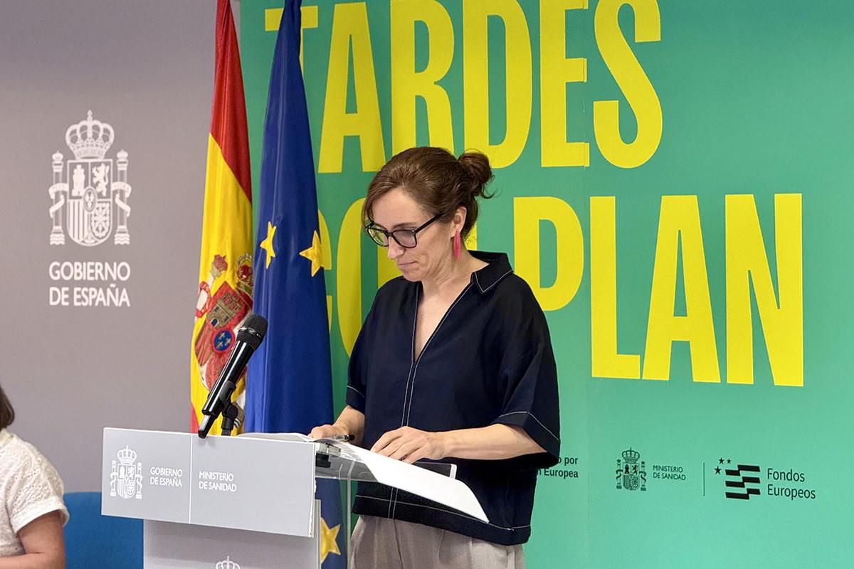 Los médicos siguen en pie de guerra contra la ministra de Sanidad Mónica García, más ocupada actualmente en preparar su candidatura a la Comunidad de Madrid