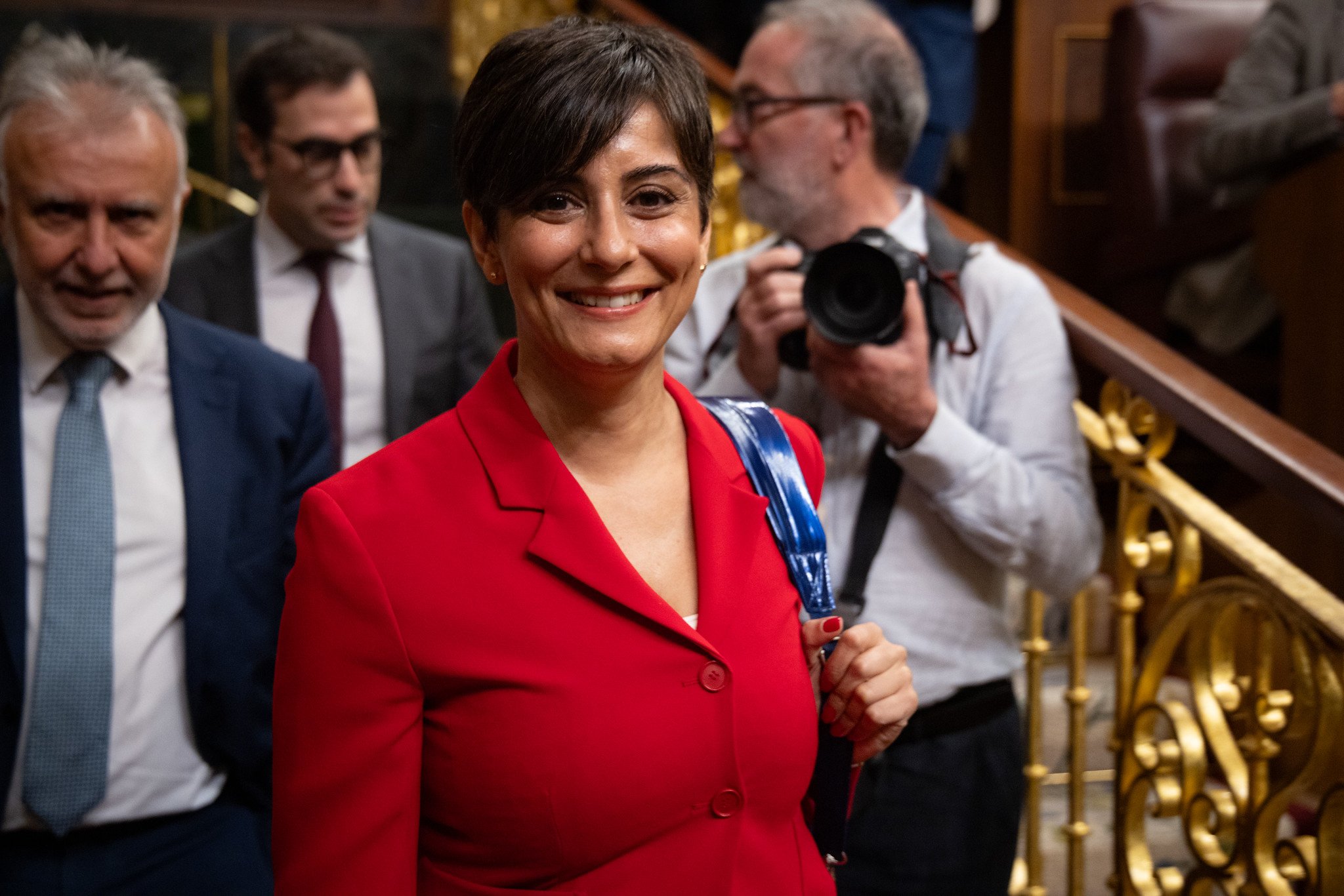 Ocurrió la pasada semana en el Senado,  la ministra de Vivienda y Agenda Urbana, Isabel Rodríguez, salía de la Cámara Alta, y un grupo de representantes de la Plataforma de Afectados por la Ocupación intentaron saludarla