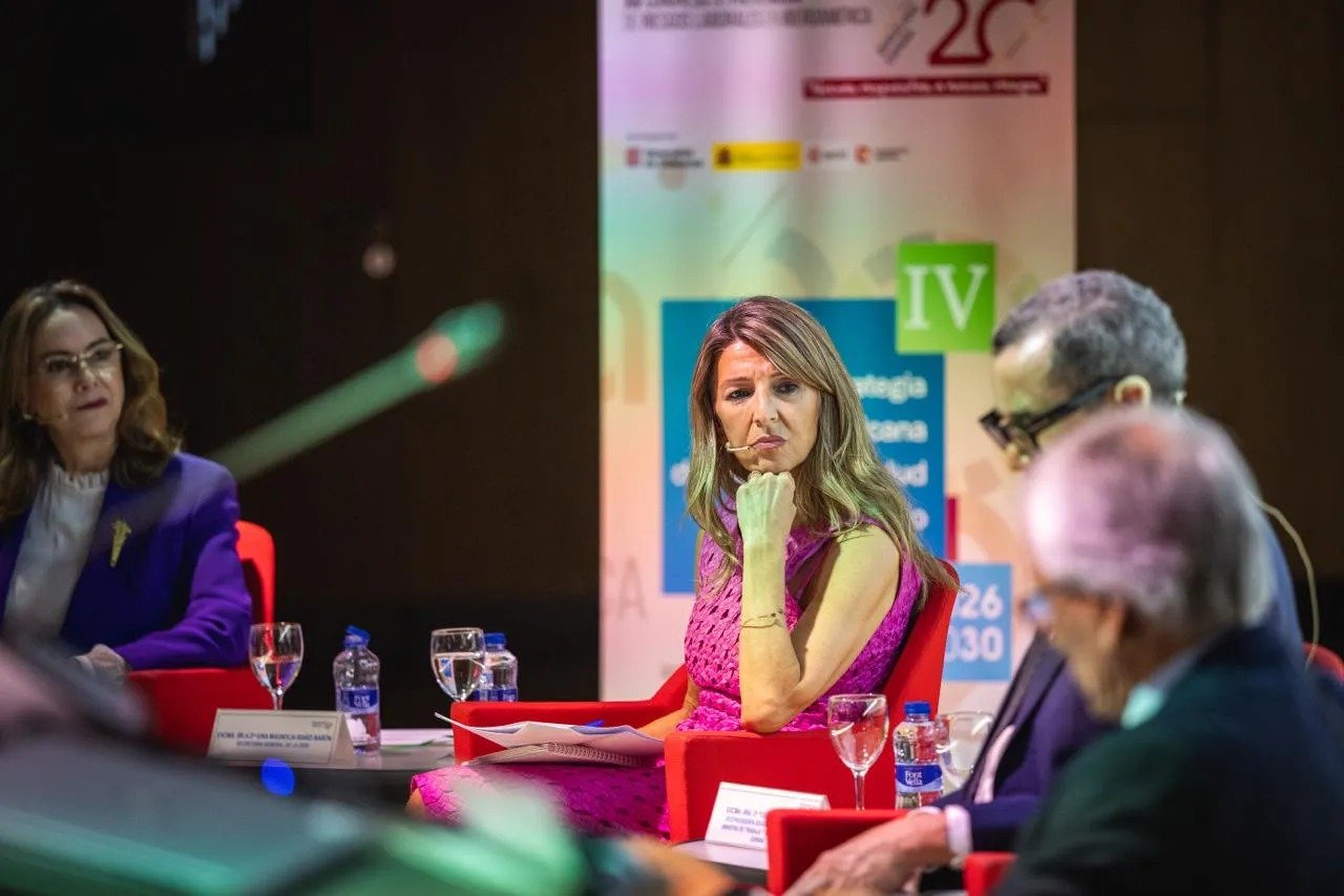 En este maravilloso equipo que forman Yoli y Moni, la primera puede usar el plan de la segunda para dar consejos a las empresas, por ejemplo, que recuerden a los trabajadores que hay que beber agua, aunque no se tenga sed