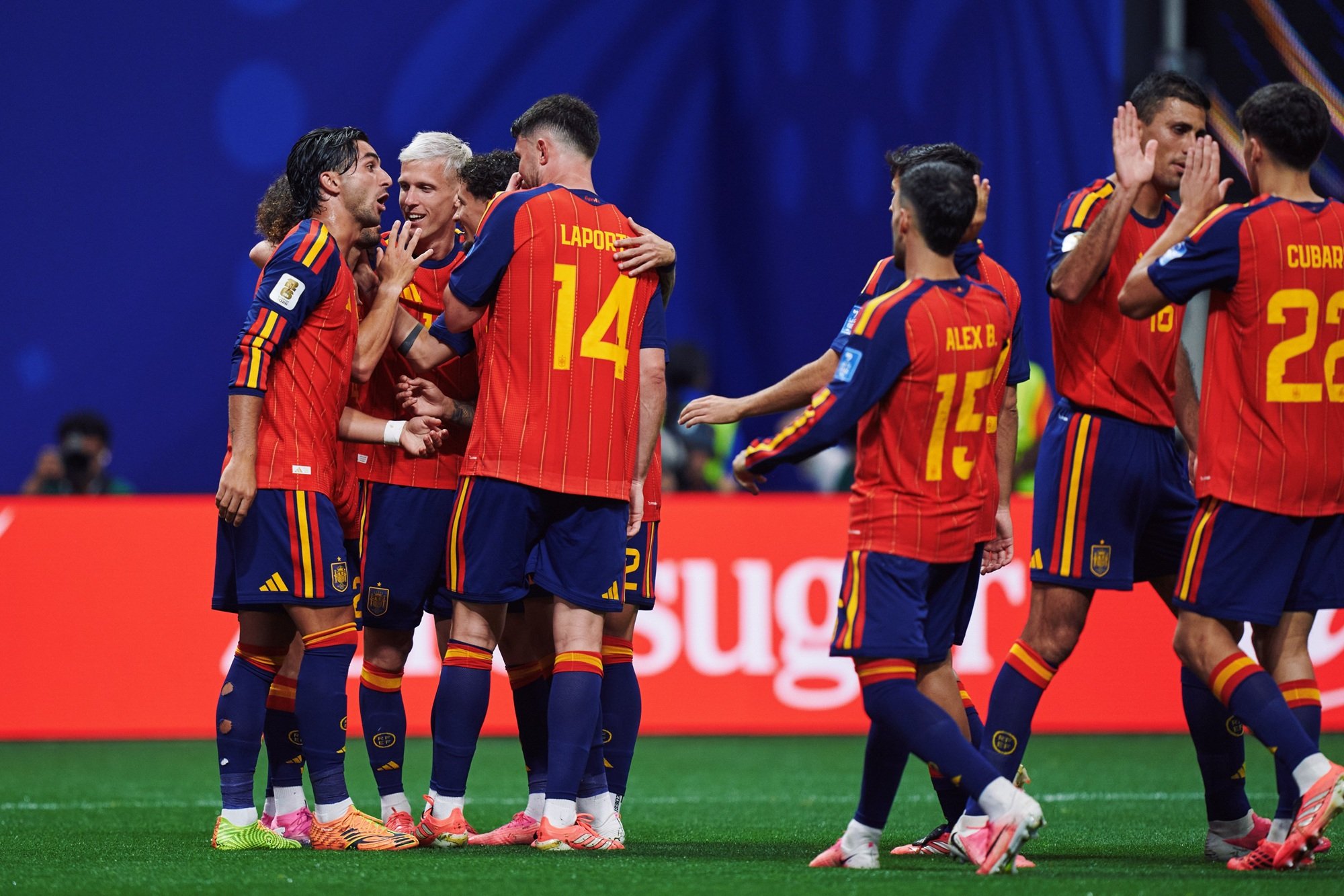 La Selección Española de fútbol y la RFEF ya sólo tienen que preocuparse de jugar lo mejor posible y ganar en el Mundial, no de los embargos injustos por los laudos de renovables