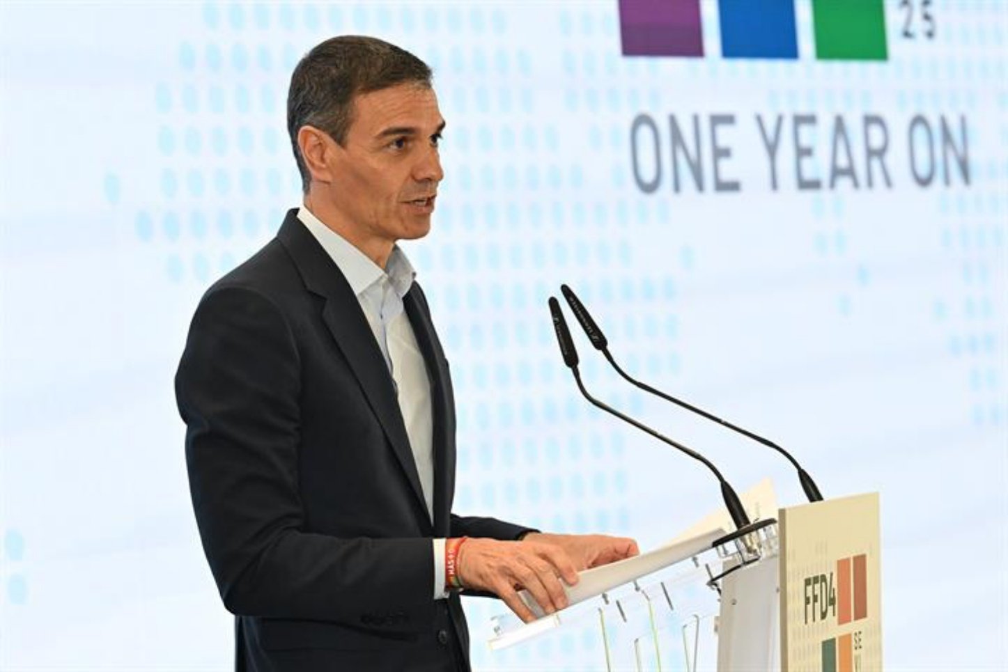 Sánchez, desafiando a Europa con su regularización masiva de inmigrantes