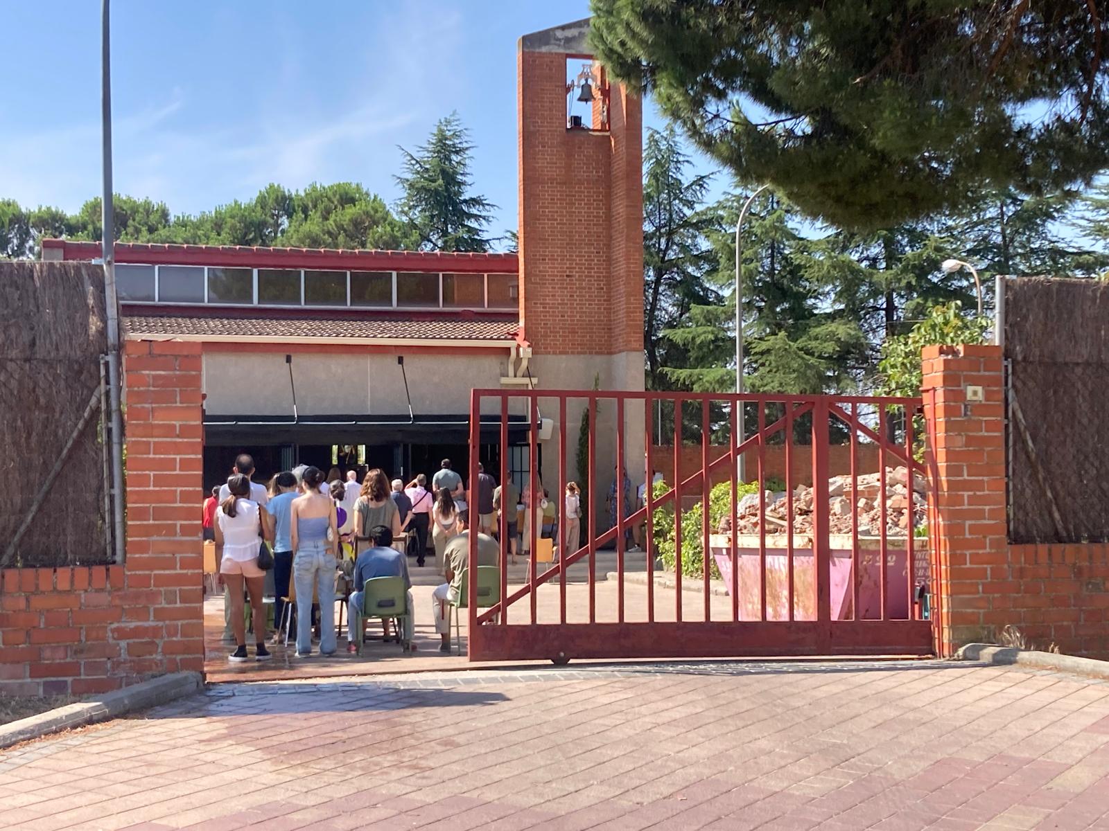 La nueva Iglesia y la nueva orden que vive en el Cerro de los Mosquitos es un buen ejemplo de lo que sucede en la Iglesia con el clero regular