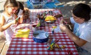 NIñas en una de las actividades de verano de CaixaProinfancia / Foto: Fundación ”la Caixa” NIñas en una de las actividades de verano de CaixaProinfancia / Foto: Fundación ”la Caixa”