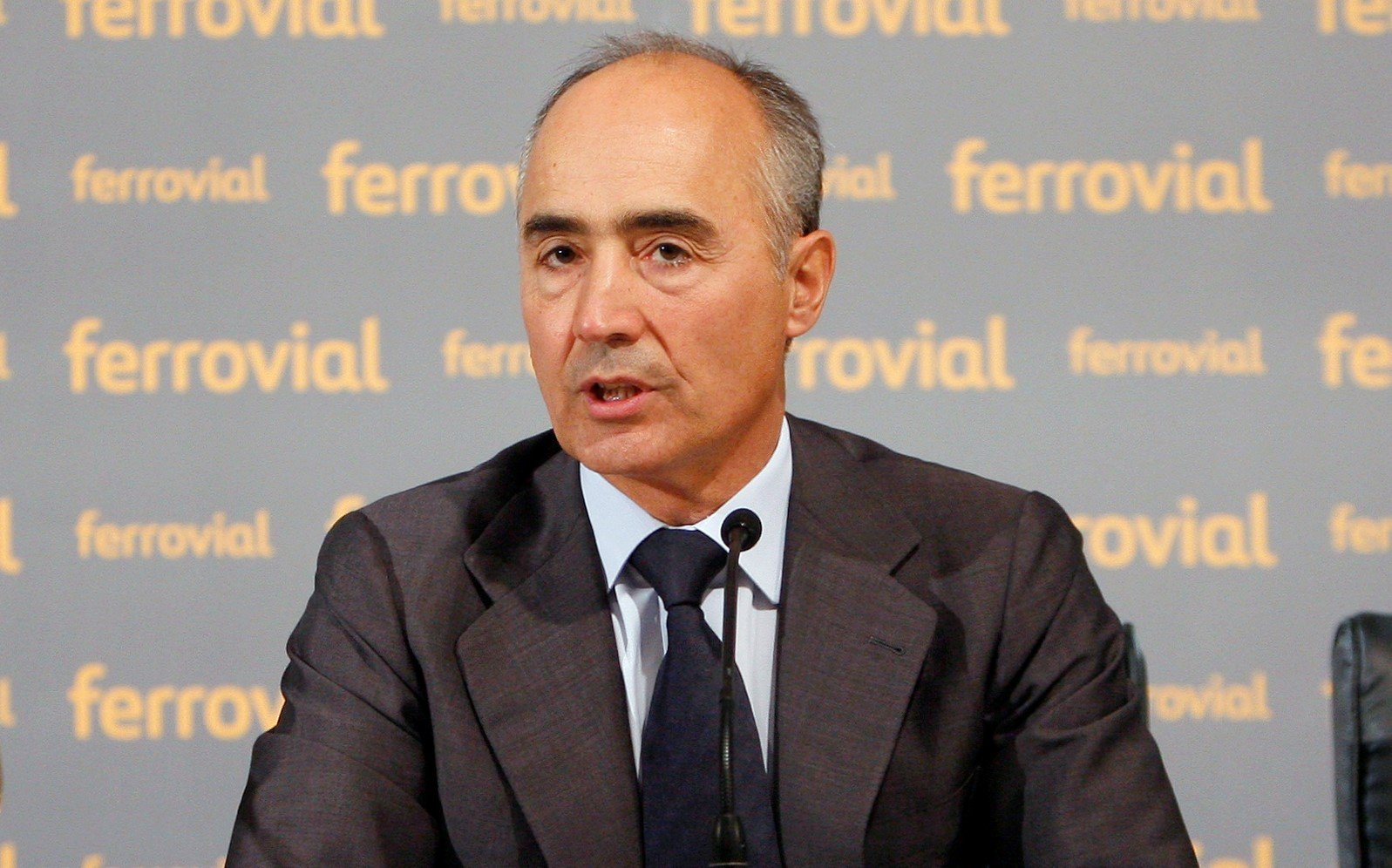 El presidente de Ferrovial, Rafael del Pino, afronta la ‘tormenta perfecta’ y ojo: la posición financiera no parece tan buena El presidente de Ferrovial, Rafael del Pino, afronta la ‘tormenta perfecta’ y ojo: la posición financiera no parece tan buena
