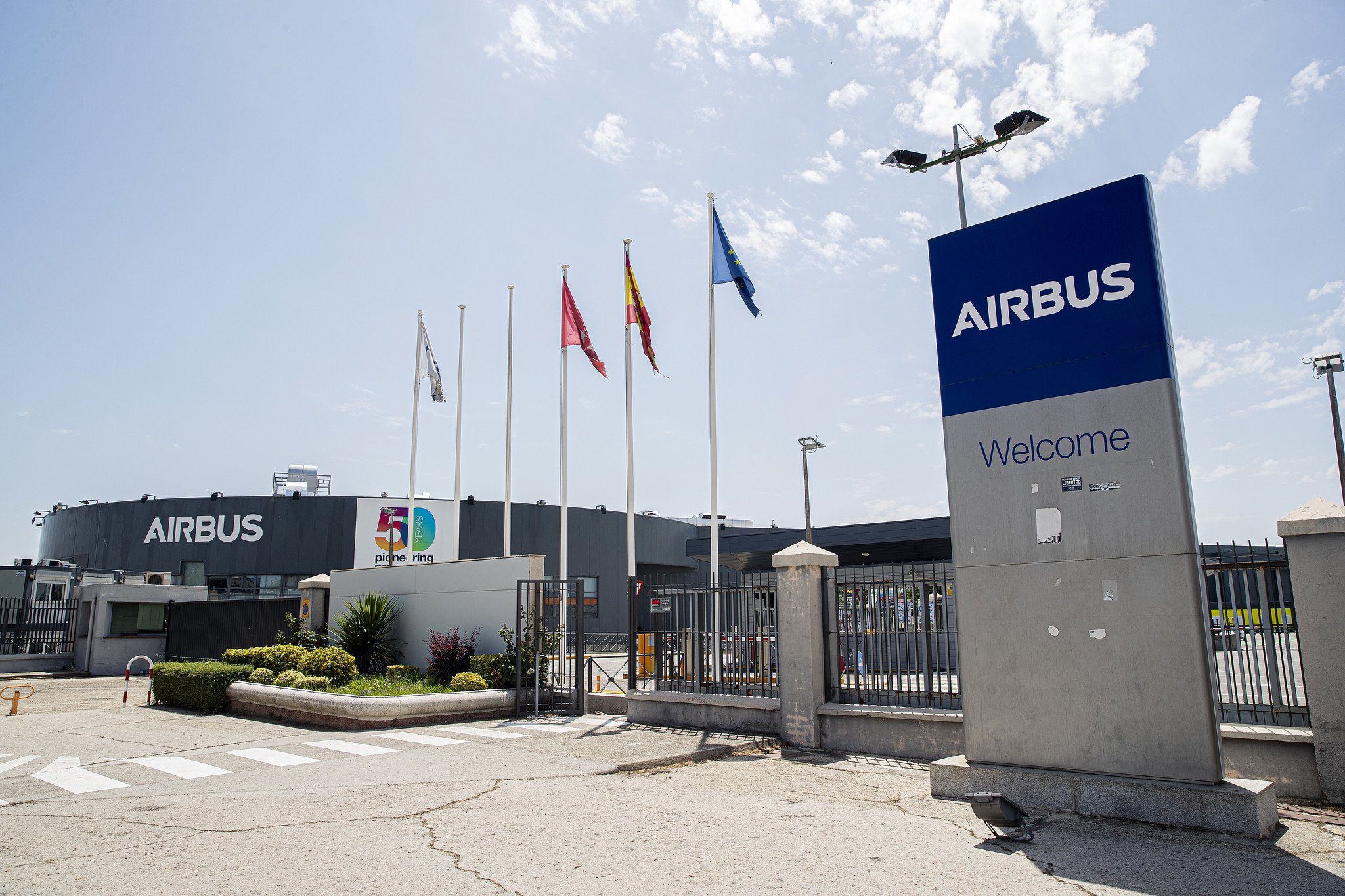 El jueves 16 se produjo una marcha que no secundó el sindicato mayoritario (que ya estaba en negociaciones con la dirección de Airbus) desde el Ayuntamiento de Getafe hasta la Puerta Norte de la fábrica, y en la que participaron unos 4.000 empleados / Foto: Pablo Moreno