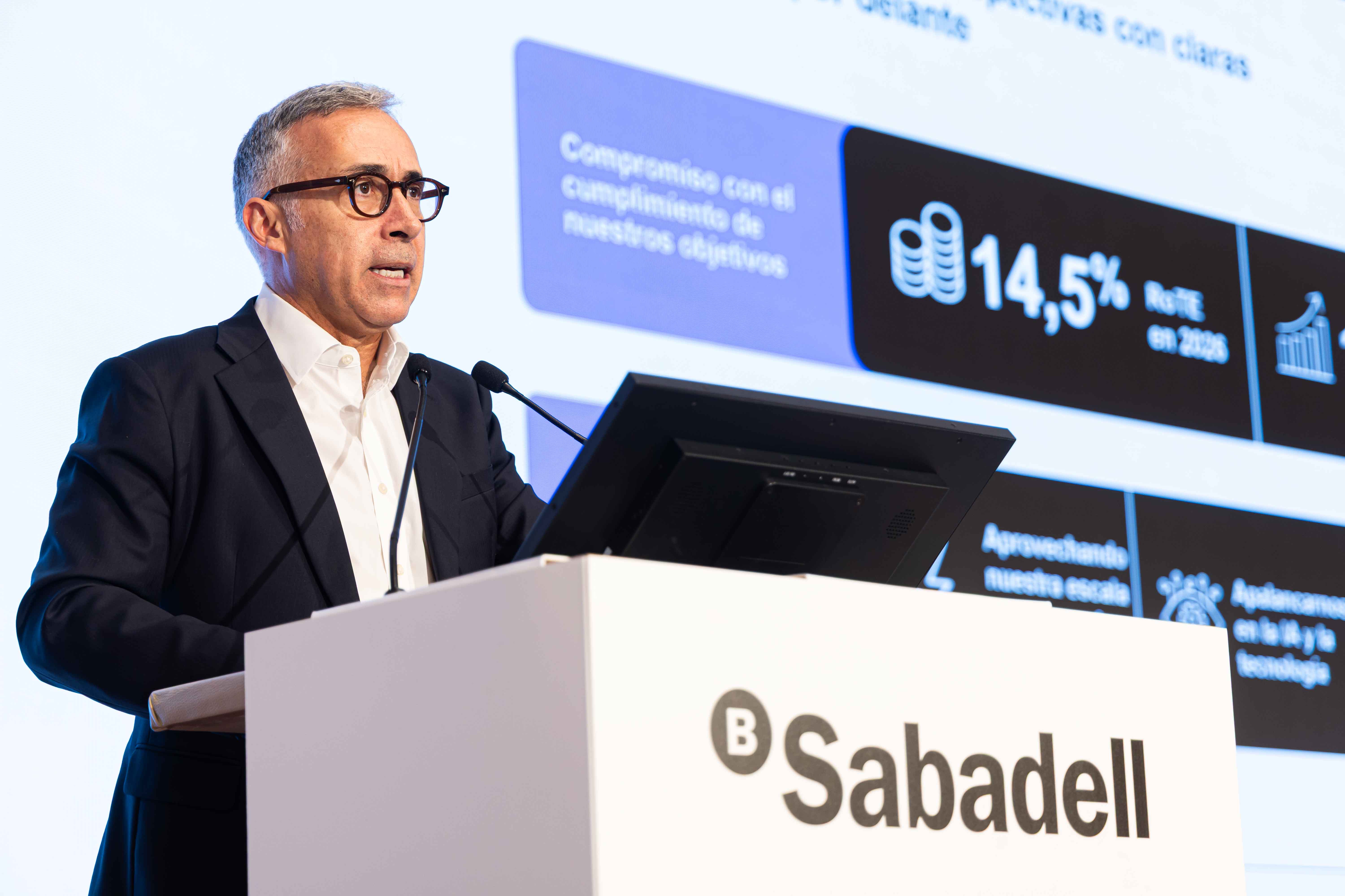 Marc Armengol, nuevo consejero delegado del Sabadell, durante la presentación de resultados