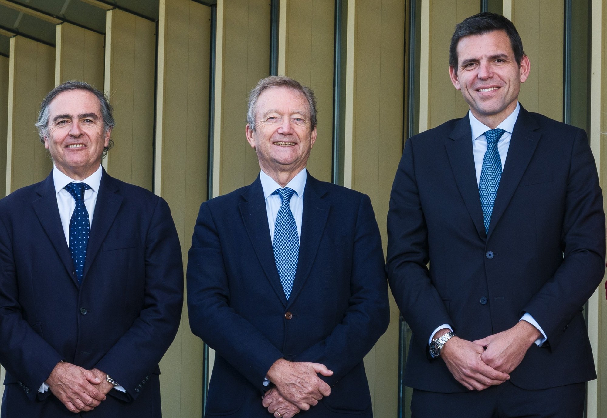 Ignacio Mataix (a la izquierda de la imagen) relevará a Manuel Moreu (en el centro), en la presidencia no ejecutiva de Tubacex, donde el CEO es Josu Imaz Murguiondo (a la derecha de la imagen) Ignacio Mataix (a la izquierda de la imagen) relevará a Manuel Moreu (en el centro), en la presidencia no ejecutiva de Tubacex, donde el CEO es Josu Imaz Murguiondo (a la derecha de la imagen)