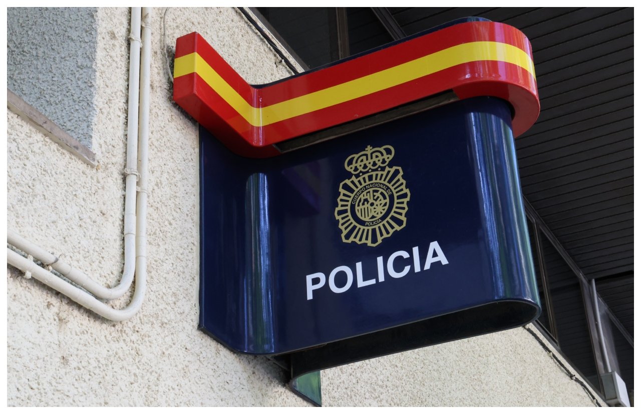 Detenido un inmigrante ilegal argelino que rompió los dos brazos y los dientes a una mujer de 67 años... para robarle el bolso