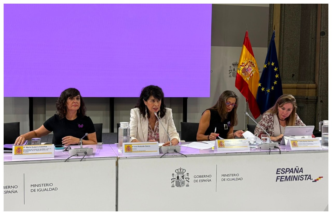 La ministra de Igualdad, Ana Redondo, preside el Comité de Crisis