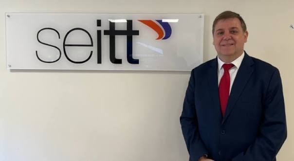 El amigo de Sánchez, Juan Manuel Serrano, al que recordarán por su 'gran' gestión en Correos, es el director general de SEITT