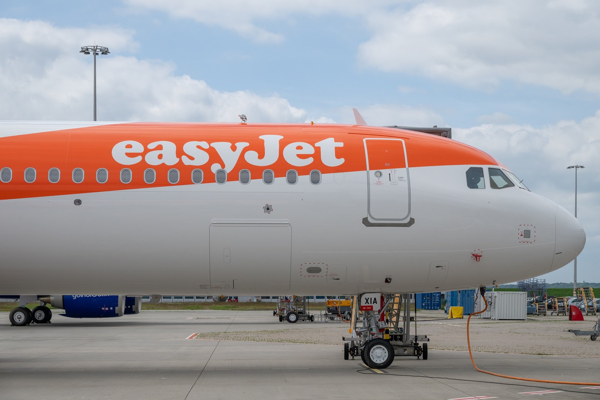 La aerolínea 'low cost' easyJet caerá en manos de un fondo ¿Castlelake o Apollo?, pero ninguno podrá tener el control total