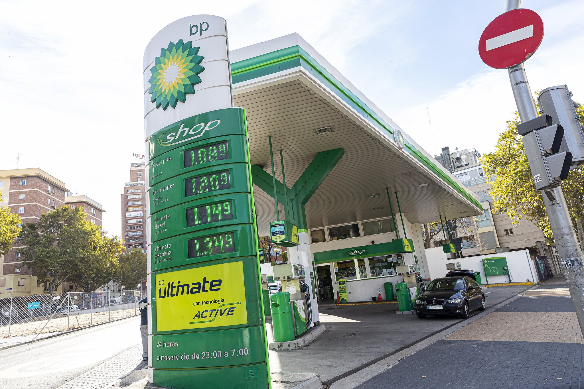 BP se aprovecha del caro petróleo y del caro queroseno en sus resultados semestrales, pero quiere seguir simplificando su cartera con nuevas ventas / Foto: Pablo Moreno