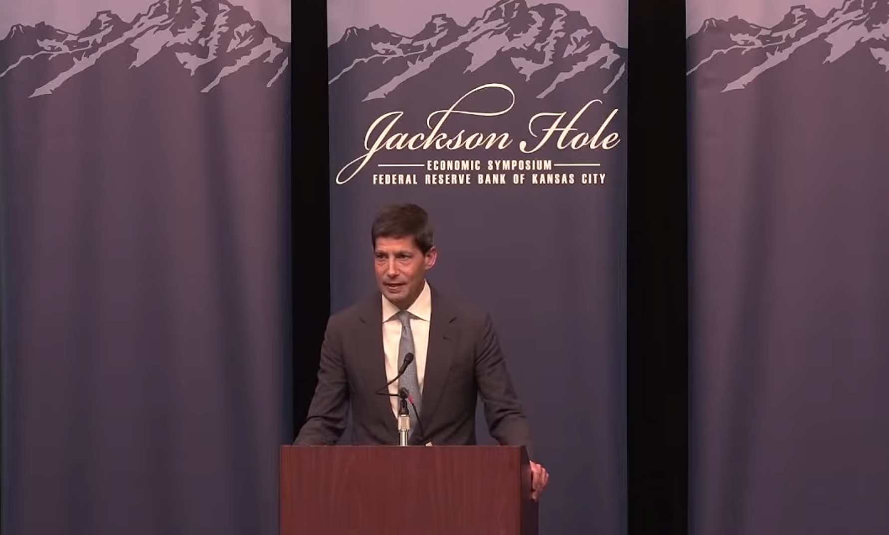 Kevin Warsh durante su intervención en la cita anual de Jackson Hole