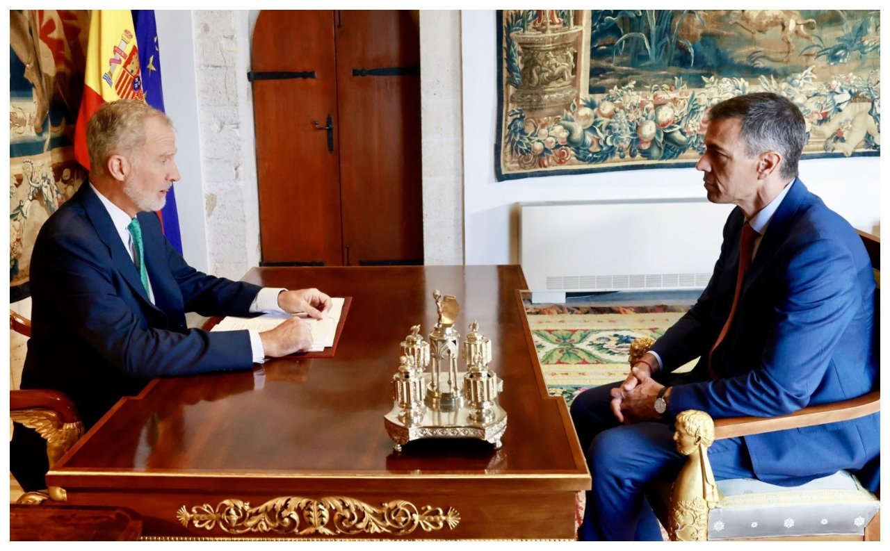 Fue el Rey quien llamó a consultas a Pedro Sánchez, aunque Moncloa lo niegue: tres horas y media de bronca