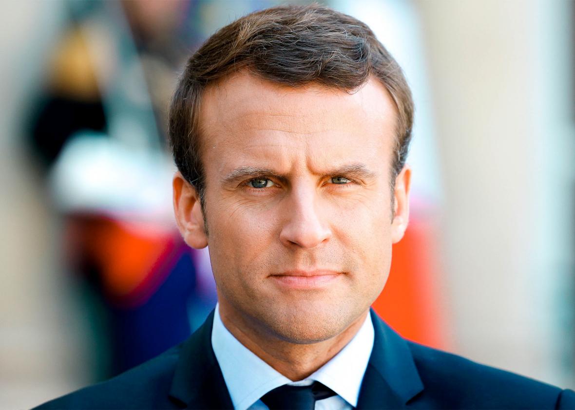 Macron, presidente de Francia, 'no tiene abuela'. Macron, presidente de Francia, 'no tiene abuela'.