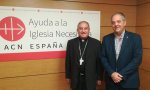 Monseñor Chahda junto a Menéndez Ros, en la presentación de la campaña de ACN para sostener a los cristianos sirios