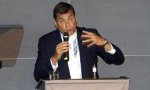 El expresidente ecuatoriano Rafael Correa perseguido por la justicia.
