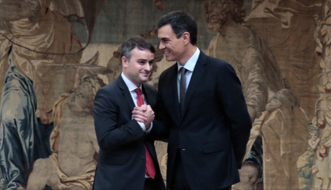 Don Iván está convencido de que, una vez alcanzado el poder, mediante el guerracivilismo, Sánchez debe apostar por la moderación Don Iván está convencido de que, una vez alcanzado el poder, mediante el guerracivilismo, Sánchez debe apostar por la moderación