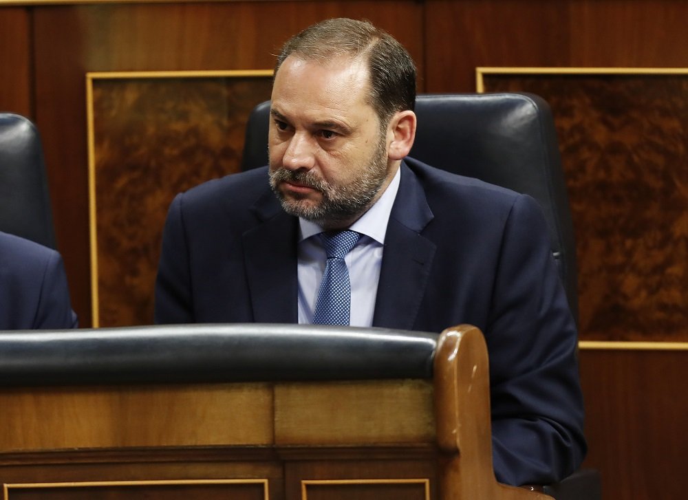 El ministro Ábalos ve cómo fracasa su proyecto sobre vivienda, toca hacer otro, insiste en liberalizar el AVE El ministro Ábalos ve cómo fracasa su proyecto sobre vivienda, toca hacer otro, insiste en liberalizar el AVE