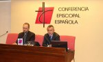 En rueda de prensa, José Gabriel Vera, director de la Oficina de Información de la Conferencia Episcopal, y Fernando Giménez Barriocanal, vicepresidente de Asuntos Económicos