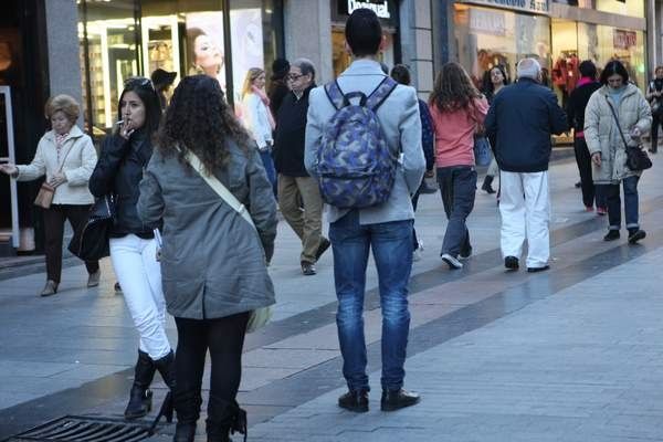 Fraude laboral. El 'buzón' de Báñez descubre 4.181 empleos sumergidos en dos años, pero hay 1,8 millones en total