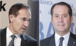 Juan Carlos Escotet (derecha) quiere Liberbank, la entidad que dirige Manuel Menéndez