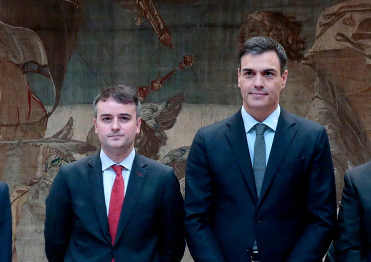 Dos años en Moncloa y vuelta al guerracivilismo Dos años en Moncloa y vuelta al guerracivilismo