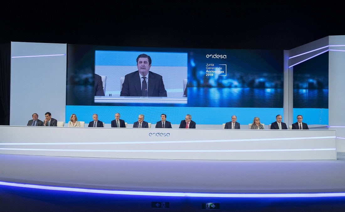 Borja Prado preside su última Junta de Accionistas, pero se va con las manos bien llenas gracias al vaciamiento de Endesa por Enel