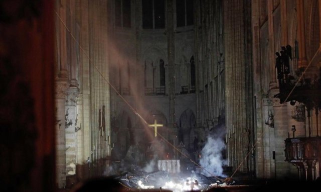 Cruz de Notre Dame