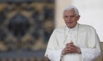 Benedicto XVI: "No se comienza a ser cristiano por una decisión ética o una gran idea, sino por el encuentro con un acontecimiento, con una persona, que da un nuevo horizonte a la vida y, con ello, una orientación decisiva"