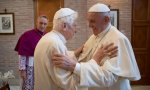 Marcan el camino, Benedicto XVI y el Papa Francisco... contra la ideología de género