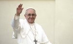 El Papa dice que la libertad de expresión tiene sus límites y que no se puede provocar ni ofender a la religión