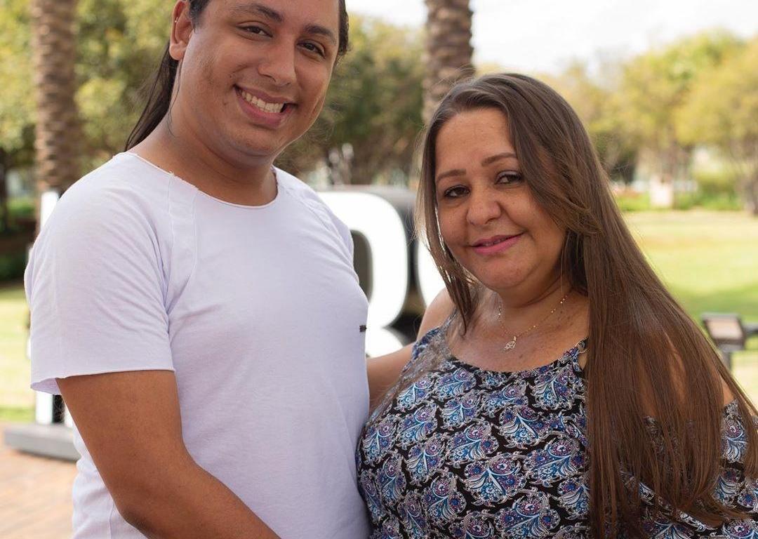 Valdira das Neves y su hijo Valdira das Neves y su hijo