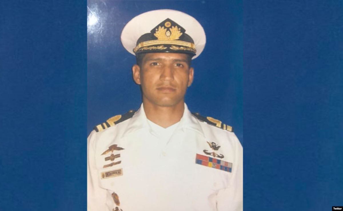 El capitan de corbeta, Rafael Acosta El capitan de corbeta, Rafael Acosta