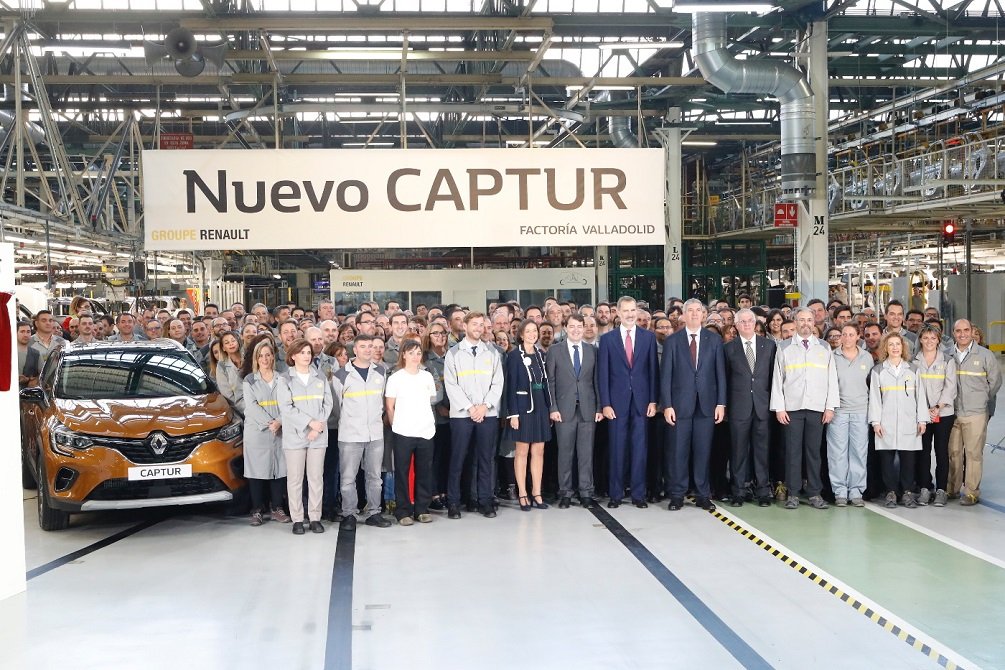 El Rey visita la fábrica de carrocería y montaje de Renault en Valladolid, dos días después de estar en la de PSA de Figueruelas El Rey visita la fábrica de carrocería y montaje de Renault en Valladolid, dos días después de estar en la de PSA de Figueruelas