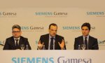 Miguel Ángel López, presidente de Siemens Gamesa; Markus Tacke, CEO, y David Mesonero, director financiero