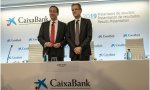 Gonzalo Gortázar, consejero delegado de CaixaBank, y Jordi Gual, presidente de CaixaBank