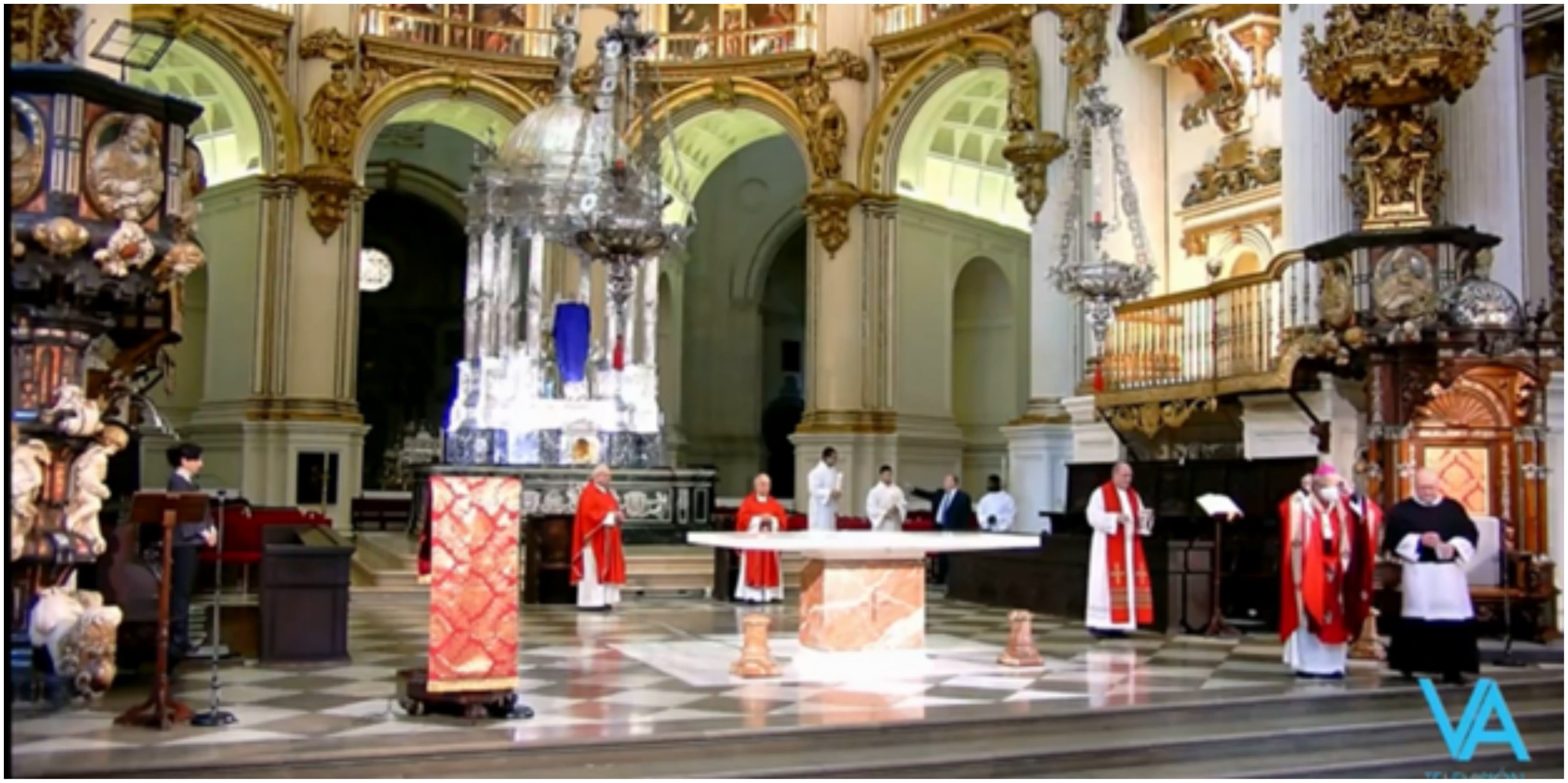 Desalojo de la catedral de Granada el Viernes Santo