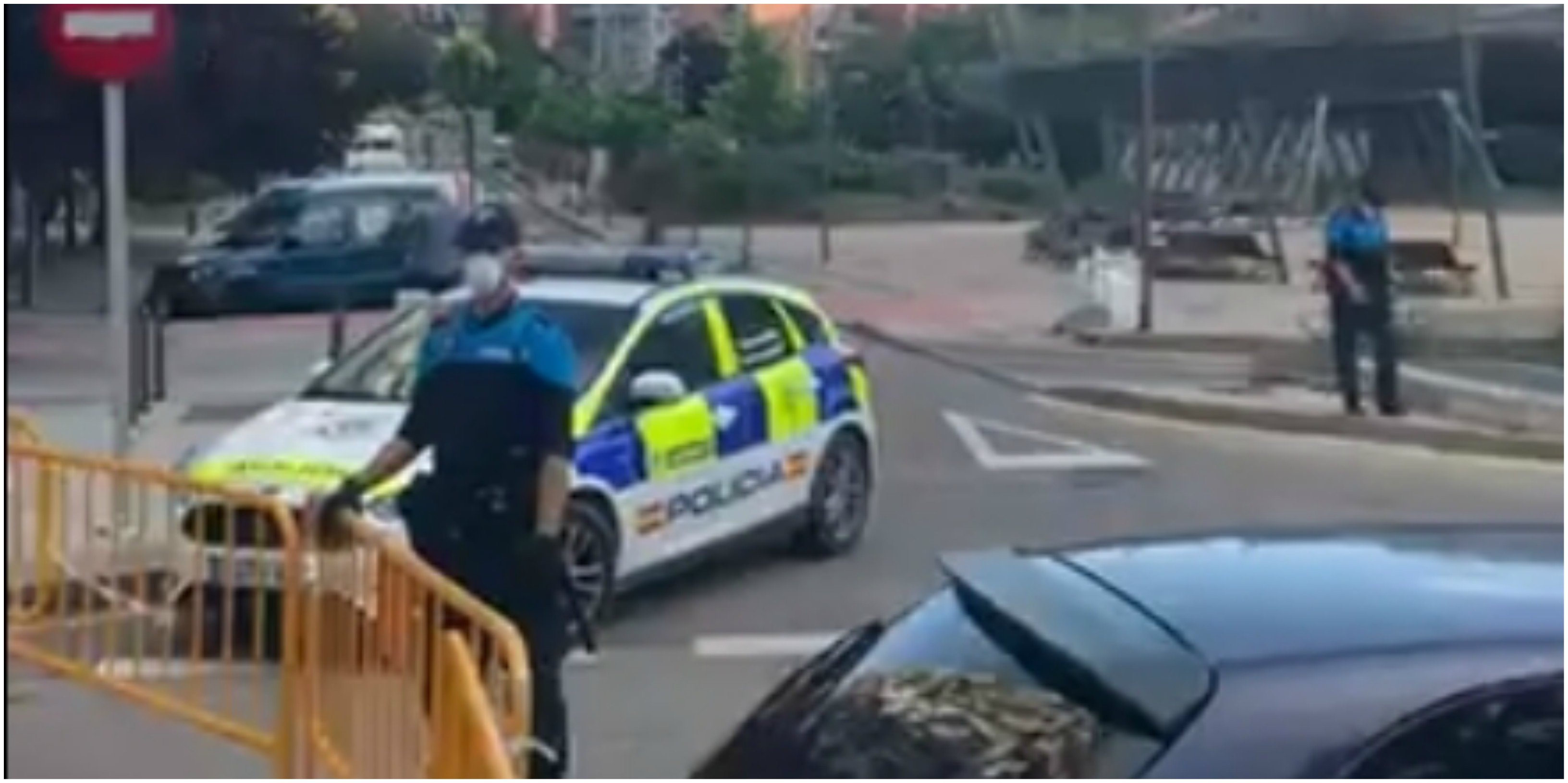 Los socialistas de Alcorcón cierran la plaza de las "caceroladas": no nos preocupan, son sólo cuatro 'pijos' los que se concentran... pero, por si acaso