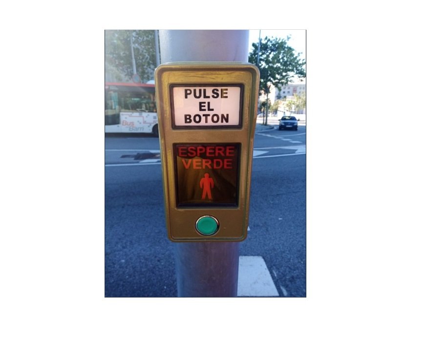 Semaforo españolizado en Barcelona Semaforo españolizado en Barcelona