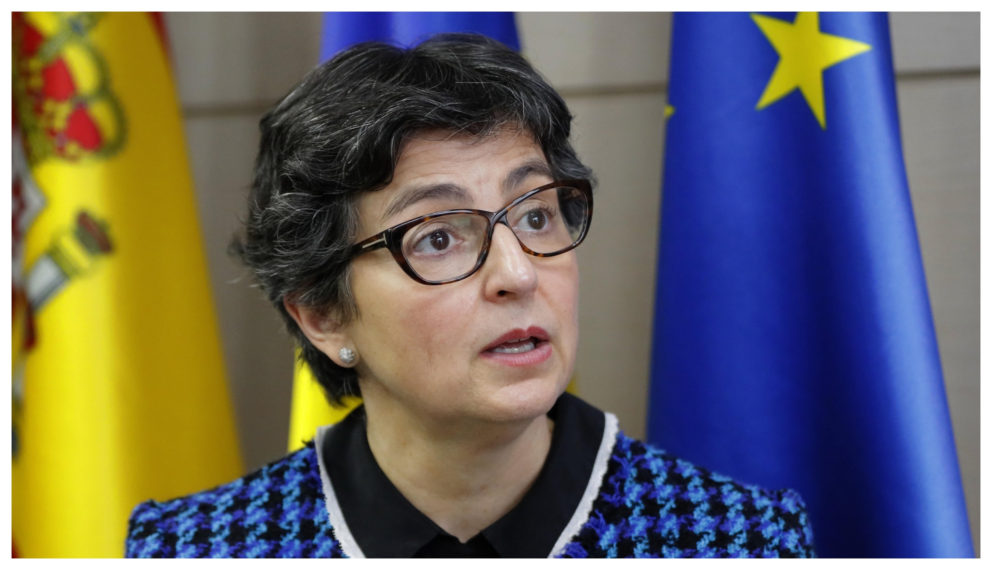 Laya descubre que 'Salva' es cariñoso. La ministra de exteriores dice del exministro de Sanidad: "Lo adoro" Laya descubre que 'Salva' es cariñoso. La ministra de exteriores dice del exministro de Sanidad: "Lo adoro"