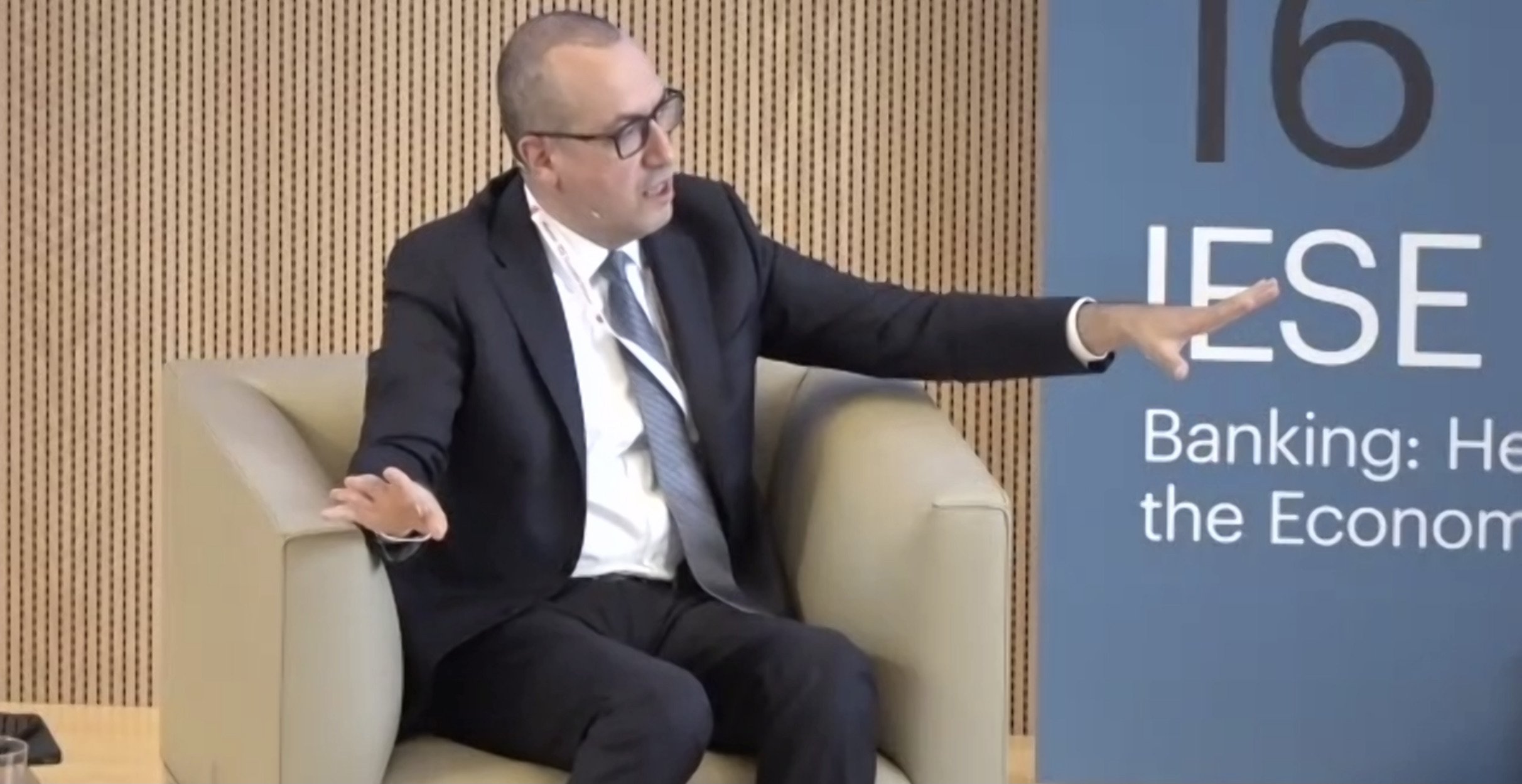 Onur Genç tampoco goza de la simpatía de gran parte de la plantilla, principalmente de la red