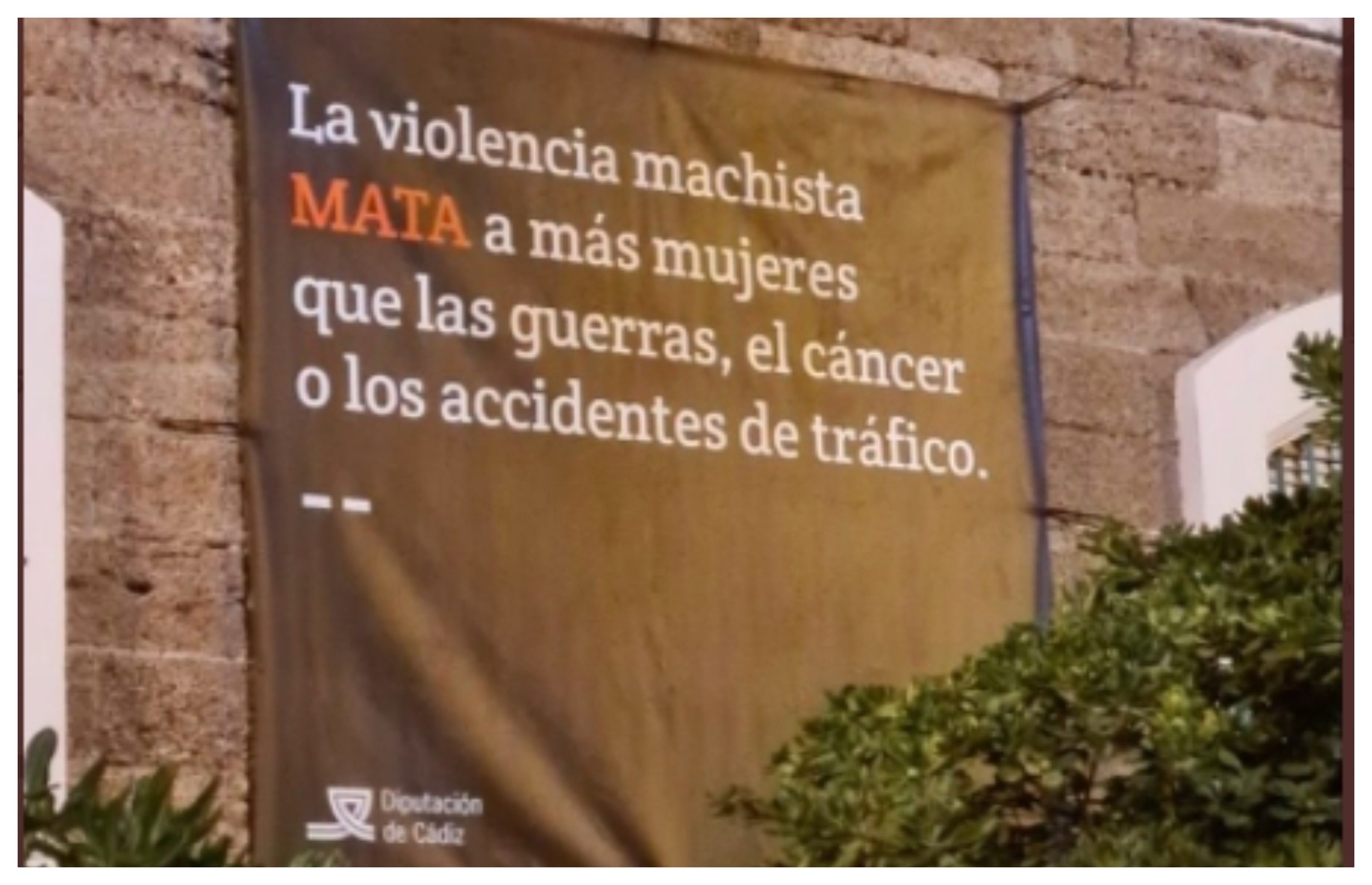 La Diputación de Cádiz (PSOE) compara en un cártel las muertes por violencia machista con las de enfermos de cáncer, víctimas de la guerra o de accidentes de tráfico