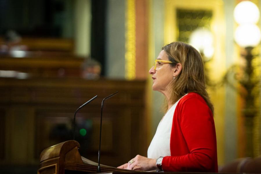 Ribera convalida el decretazo, aunque tendrá modificaciones posteriores, mientras el Círculo de Empresarios le pide reconsiderar la medida