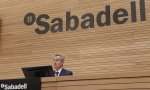 César González-Bueno cree que el Sabadell tiene el tamaño ideal: ni es demasiado grande -no podría crecer- ni es demasiado pequeño -no sería eficiente-